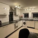 Prázdninový dům Rose 3 Bedroom *