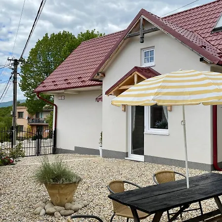 Rose 3 Bedroom