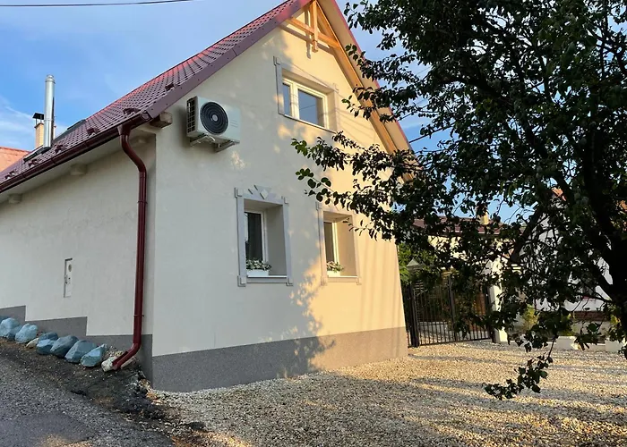 Rose Ferienhaus Prievidza